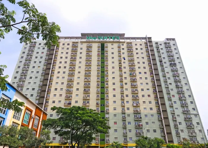 The Suites Metro Apartment By Nfo Property